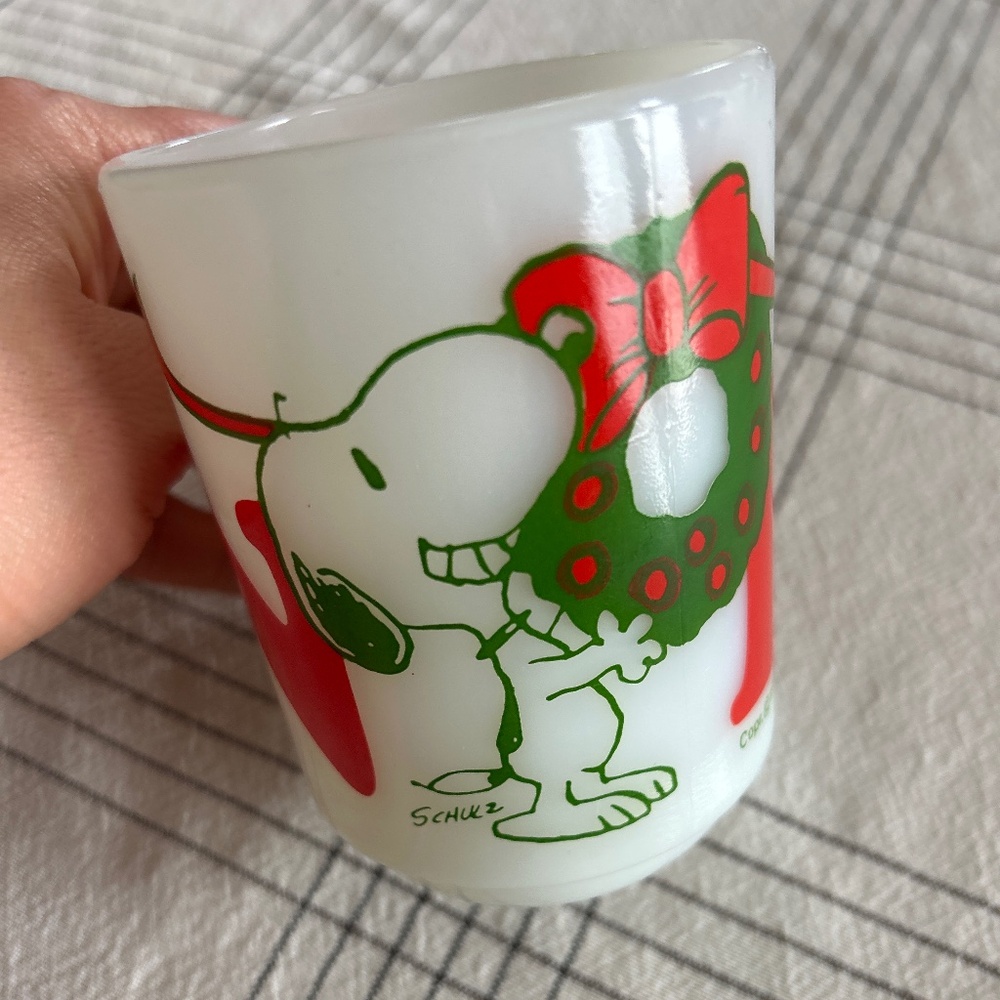 Vintage 1960's Snoopy Christmas Mug